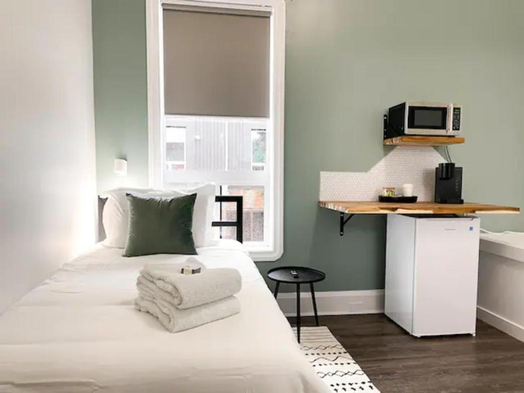 Lake Superior Boutique Hotel サンダーベイ エクステリア 写真